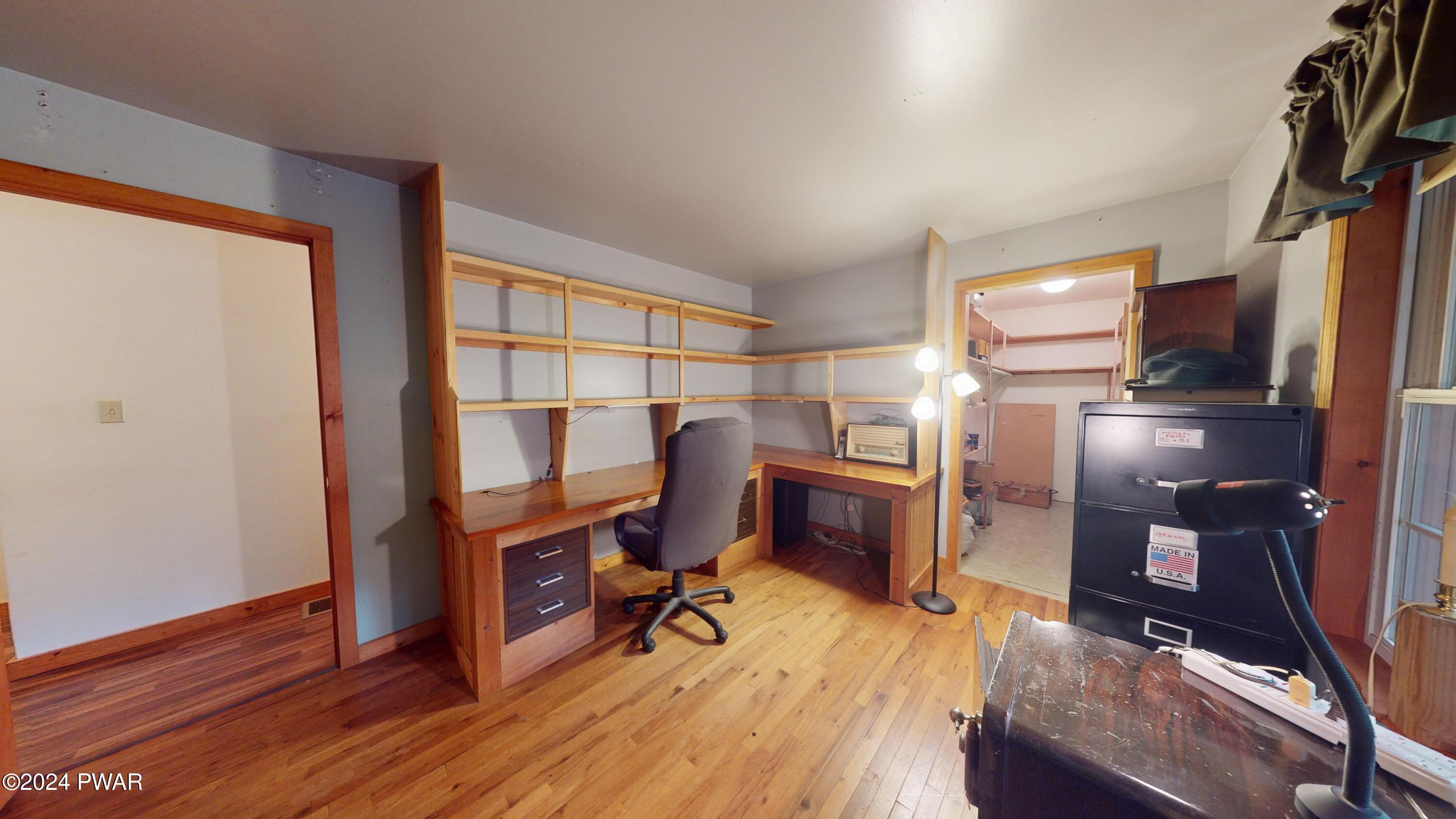 644 Raymondskill Road Milford, PA 18337 - Photo 40 of 65 Built in shelves