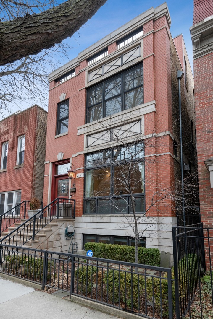 2139 North Racine Avenue Chicago, IL 60614 - Photo 1 of 18