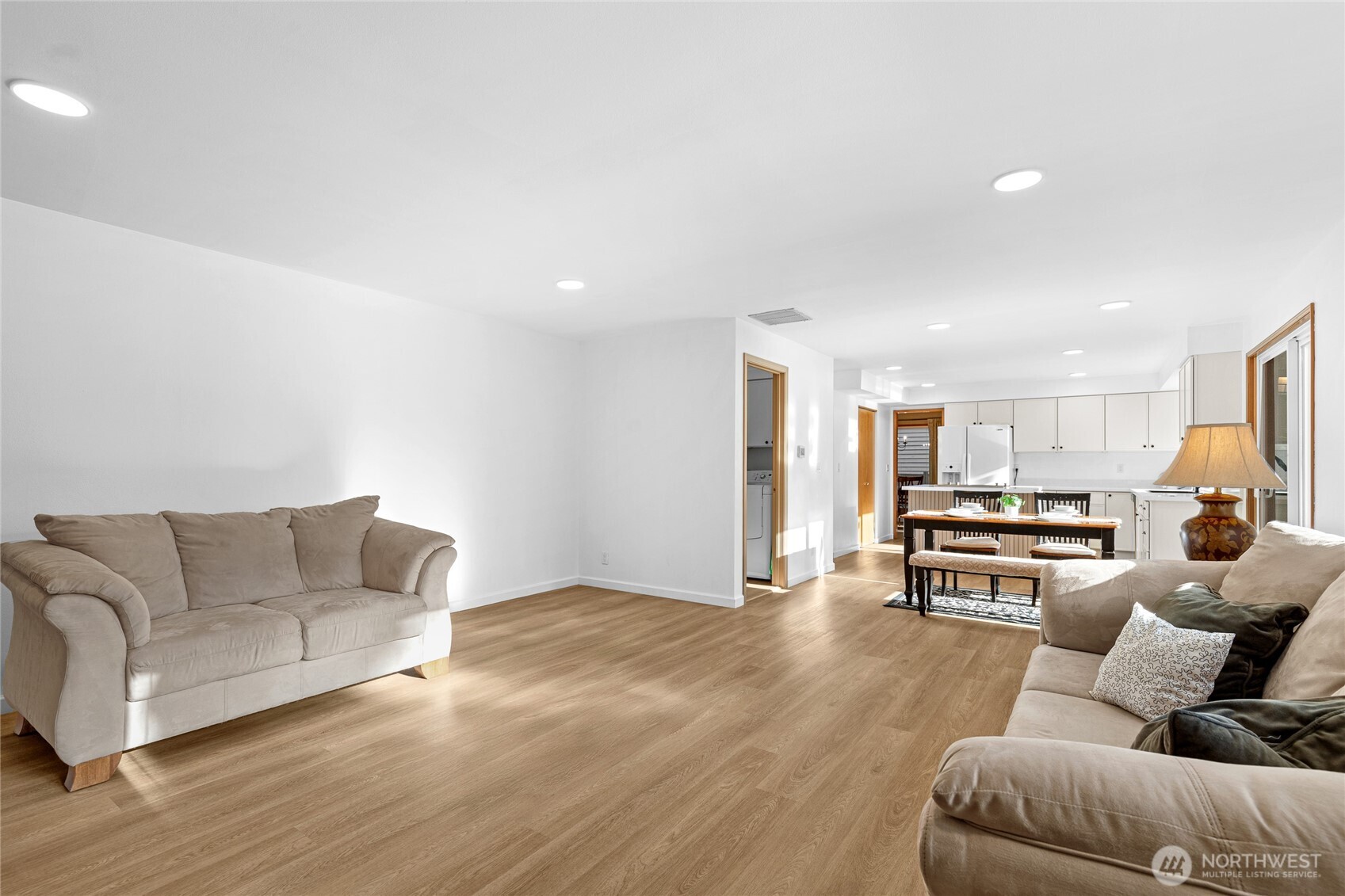5824 111th Place Southwest Mukilteo, WA 98275 - Photo 12 of 38 a living room with furniture and kitchen view