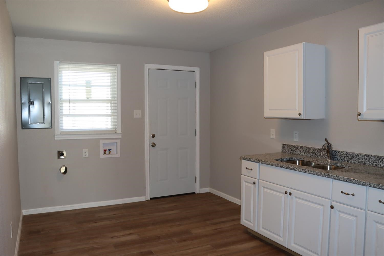 712 29th Street Lubbock, TX 79404 - Photo 4 of 7 Photo 4