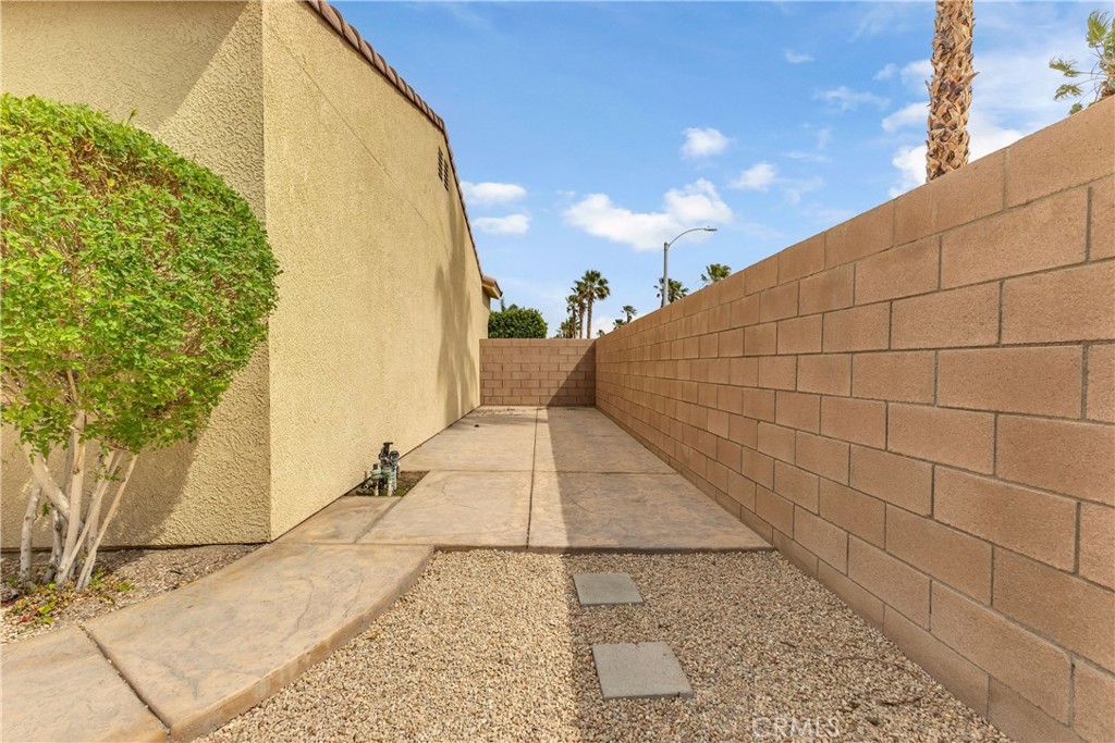 68699 Pasada Road Cathedral City, CA 92234 - Photo 23 of 24