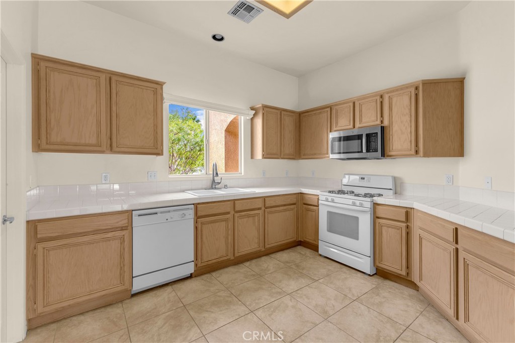 68699 Pasada Road Cathedral City, CA 92234 - Photo 5 of 24