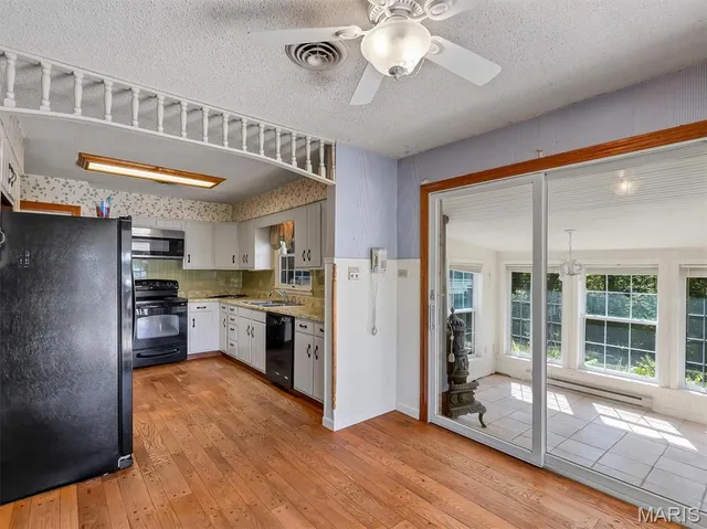 $394,000 | 31 El Viento Drive, Washington, MO 63090