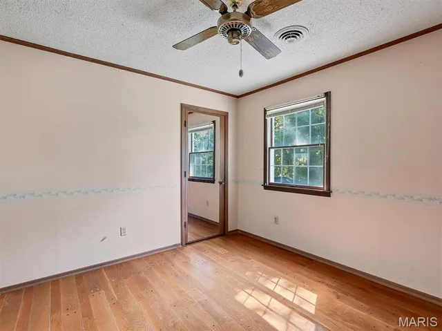 $394,000 | 31 El Viento Drive, Washington, MO 63090