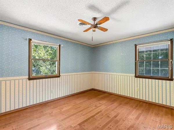 $350,000 | 31 El Viento Drive, Washington, MO 63090