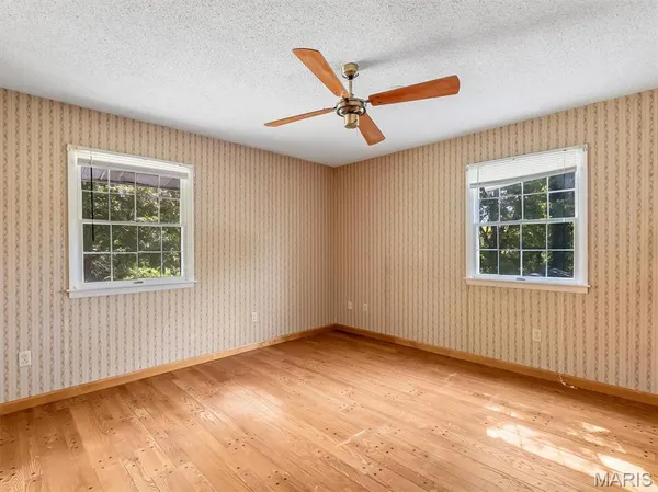 $350,000 | 31 El Viento Drive, Washington, MO 63090