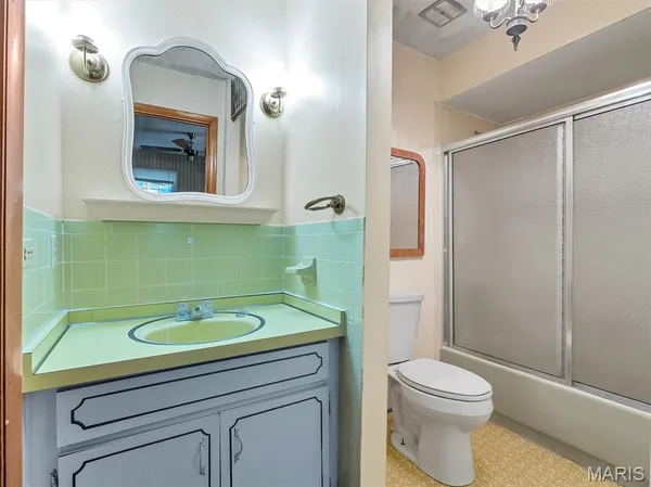 $350,000 | 31 El Viento Drive, Washington, MO 63090