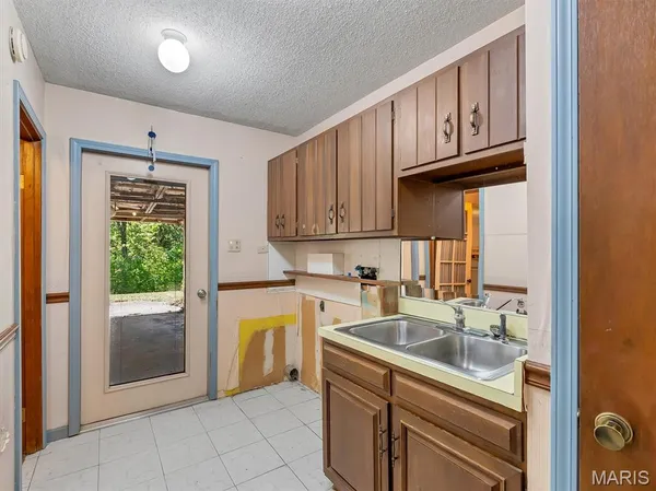 $350,000 | 31 El Viento Drive, Washington, MO 63090