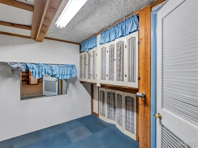 $394,000 | 31 El Viento Drive, Washington, MO 63090