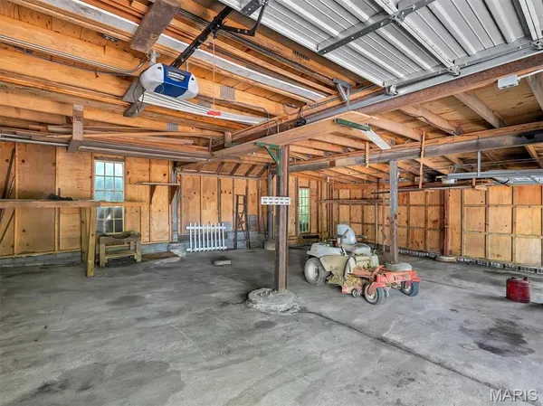 $350,000 | 31 El Viento Drive, Washington, MO 63090