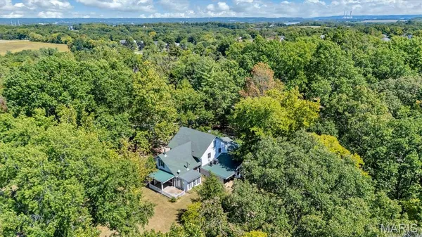 $350,000 | 31 El Viento Drive, Washington, MO 63090