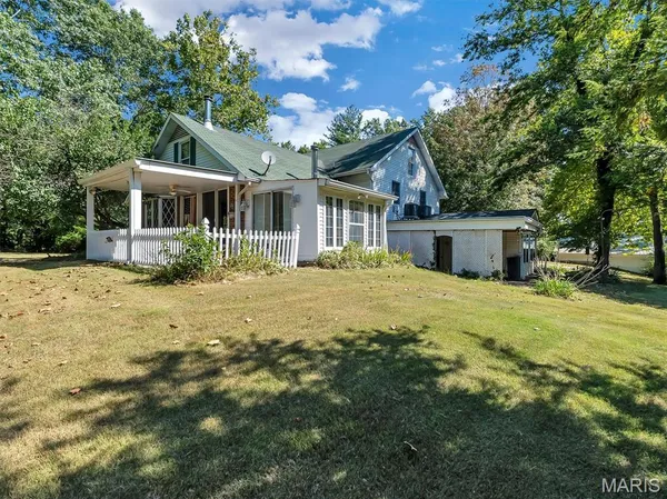 $350,000 | 31 El Viento Drive, Washington, MO 63090