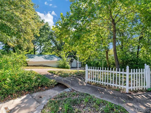 $350,000 | 31 El Viento Drive, Washington, MO 63090