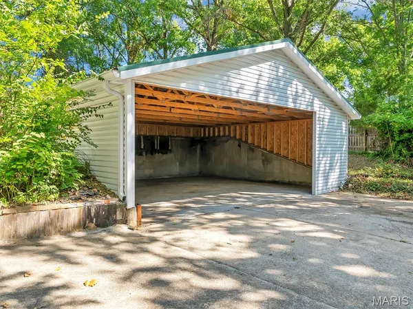 $350,000 | 31 El Viento Drive, Washington, MO 63090