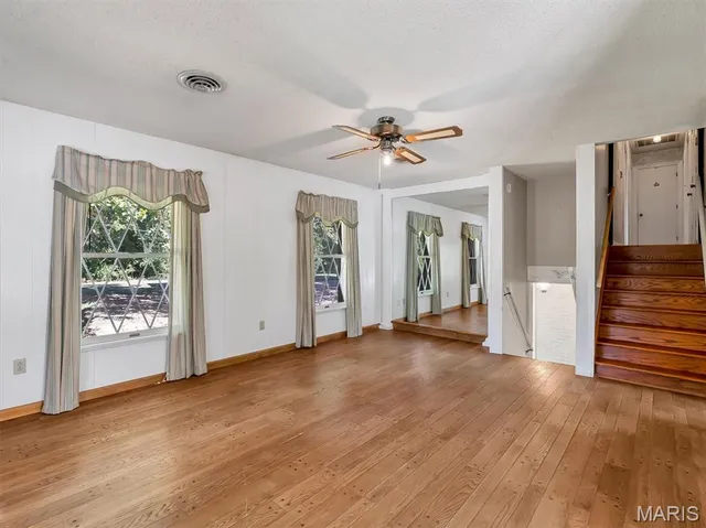 $394,000 | 31 El Viento Drive, Washington, MO 63090