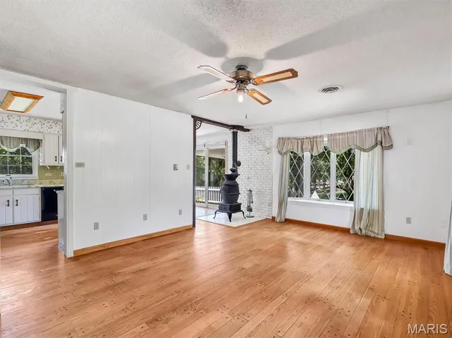 $394,000 | 31 El Viento Drive, Washington, MO 63090