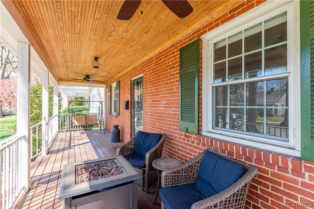 1910 Seddon Road Richmond, VA 23227 - Photo 3 of 39 a view of a living room and a balcony