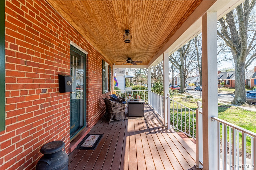 1910 Seddon Road Richmond, VA 23227 - Photo 38 of 39 a view of a balcony with chairs