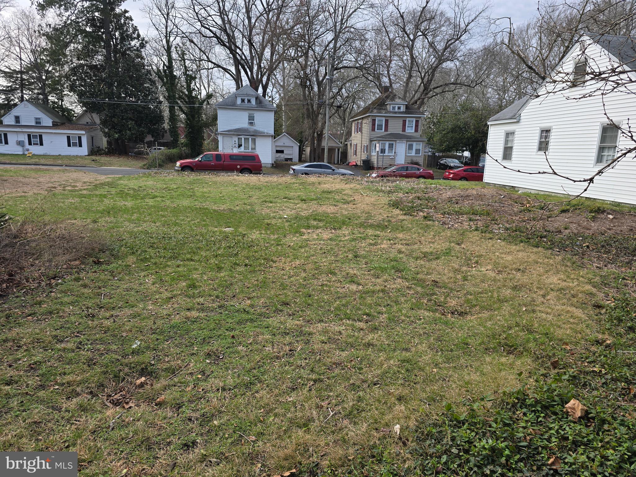 919 Hanover Street Salisbury, MD 21801 - Photo 3 of 4 a house view with a sitting space and garden