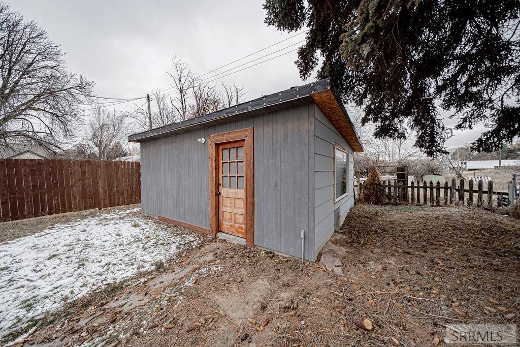 136 West Elm Street Shelley, ID 83274 - Photo 29 of 31