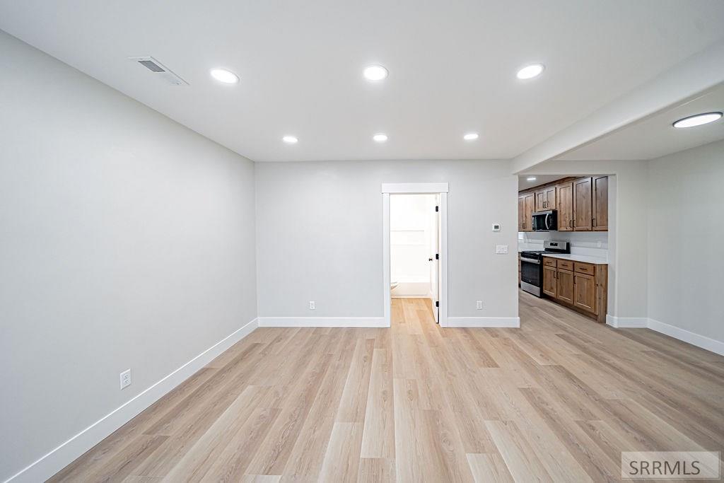 136 West Elm Street Shelley, ID 83274 - Photo 4 of 31