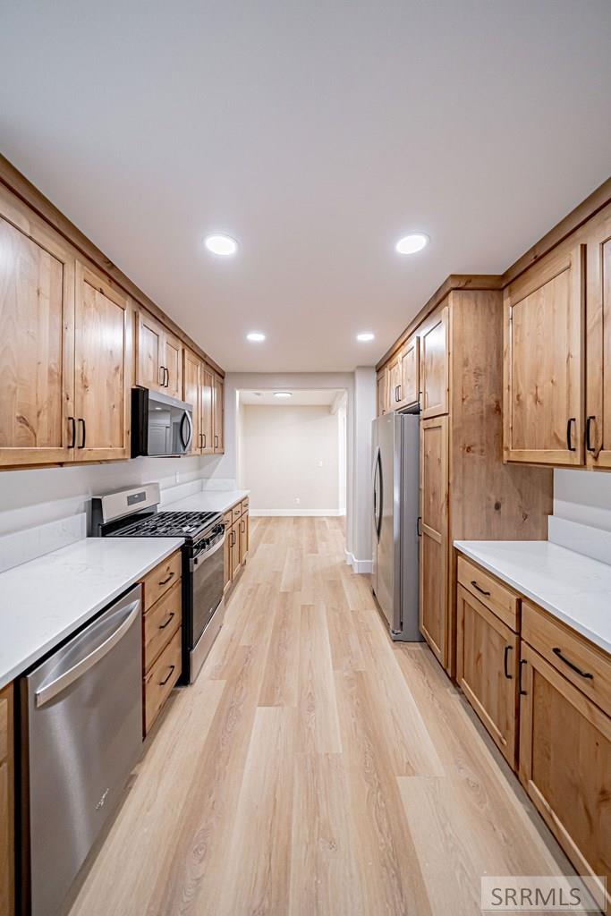 136 West Elm Street Shelley, ID 83274 - Photo 9 of 31