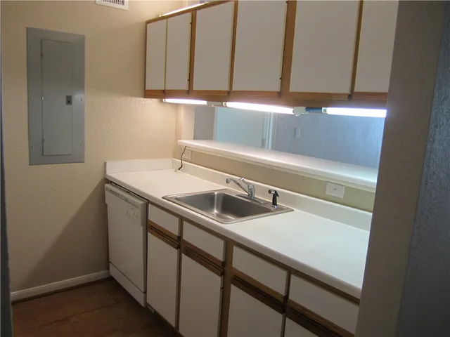 $445 | 519 Southwest Parkway, Unit 301, College Station, TX 77840