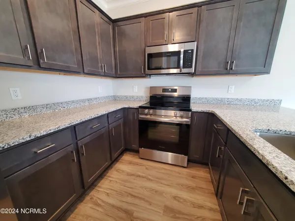 $1,700 | 2124 North Kali Lane, Unit B, Greenville, NC 27834