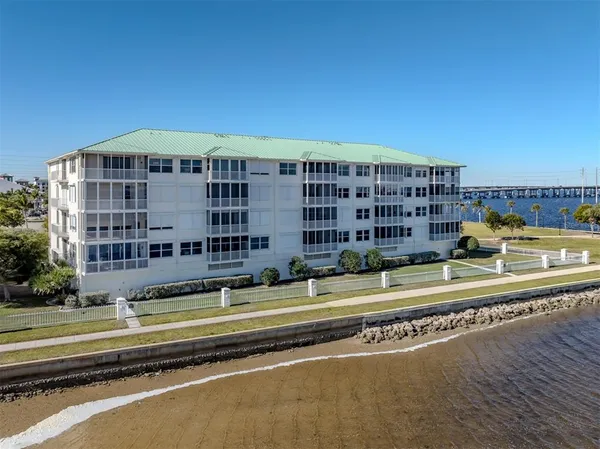 a view of a large building