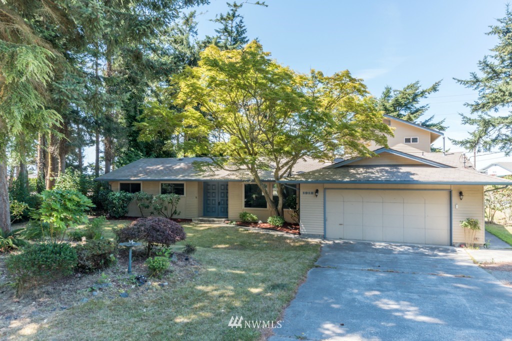 1913 Island View Road Oak Harbor, WA 98277 - Photo 1 of 25 Gallery Image 1