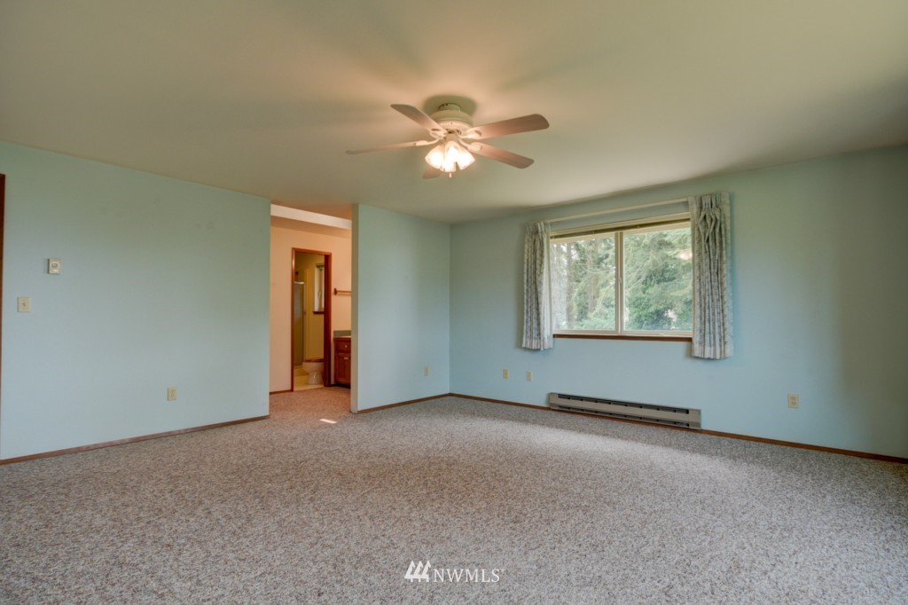 1913 Island View Road Oak Harbor, WA 98277 - Photo 19 of 25 Gallery Image 19