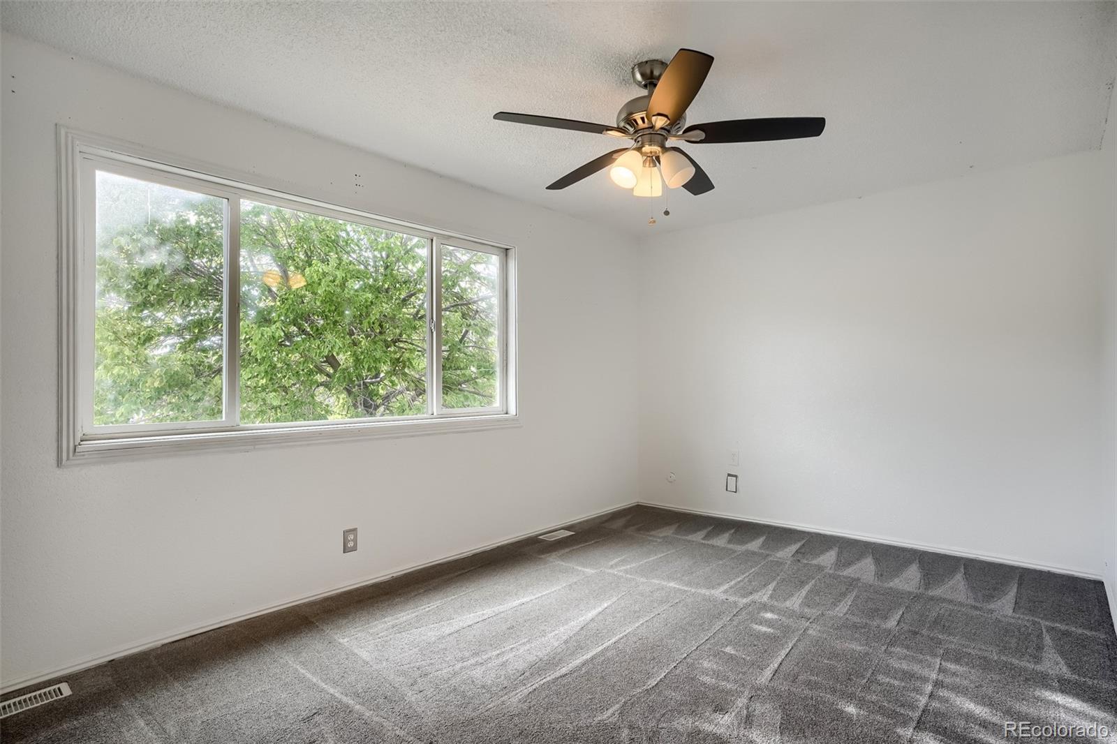 5542 Sable Street Denver, CO 80239 - Photo 13 of 25