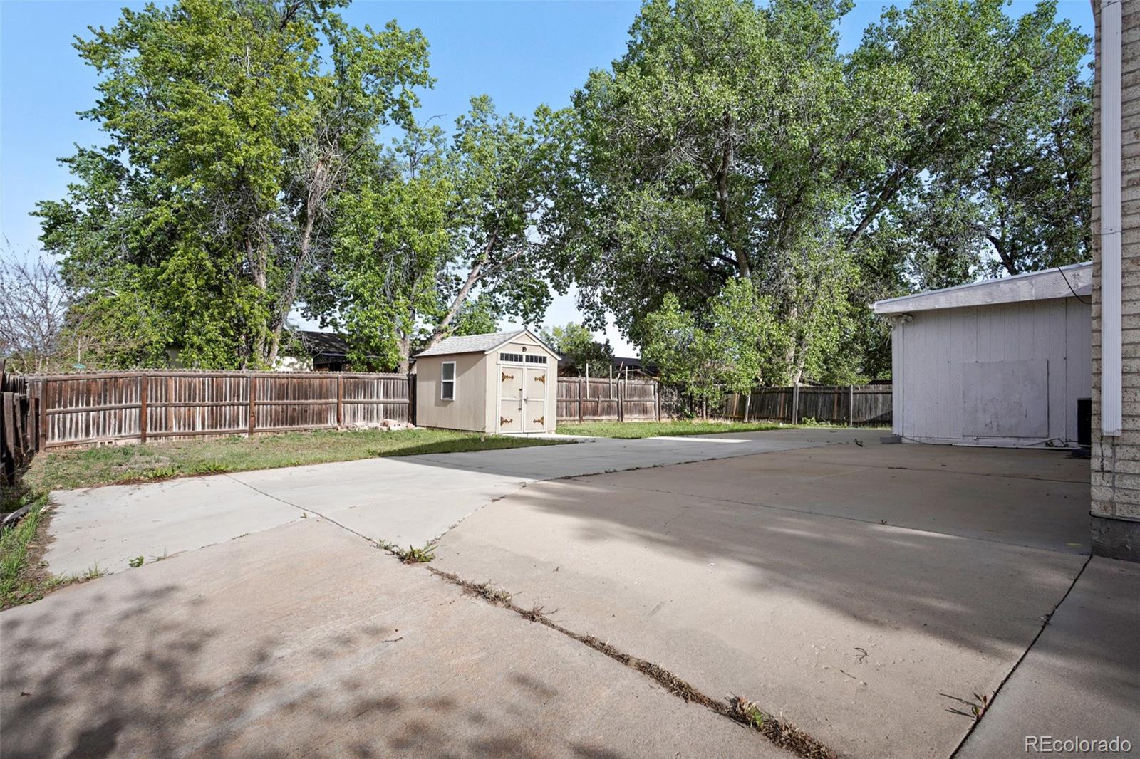 5542 Sable Street Denver, CO 80239 - Photo 22 of 25