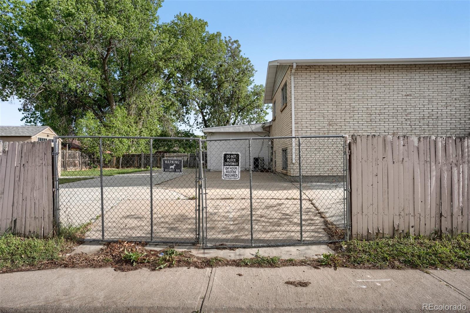 5542 Sable Street Denver, CO 80239 - Photo 24 of 25