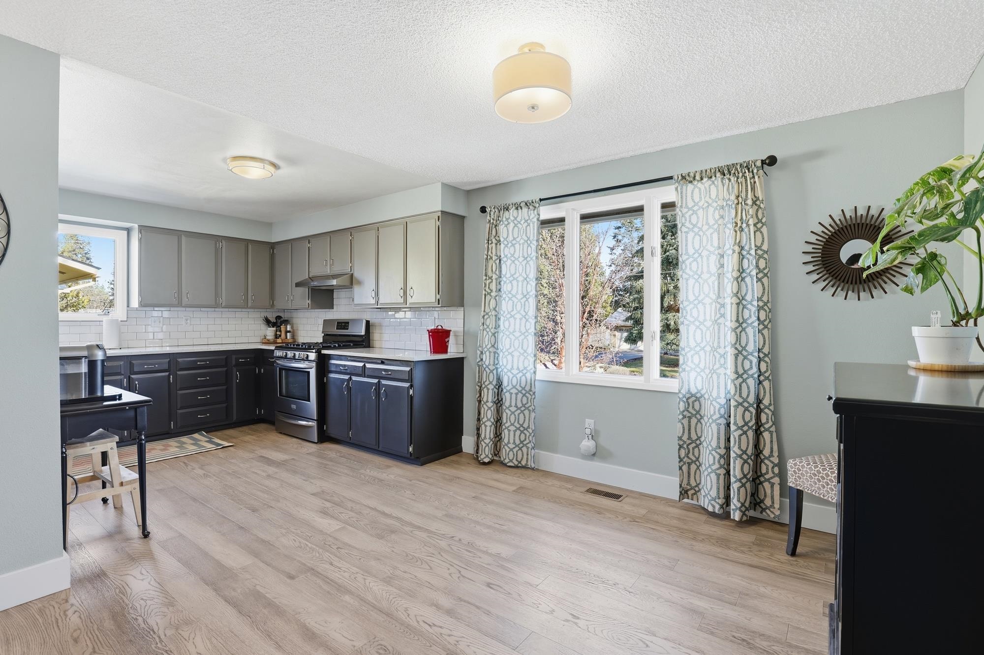 4118 South Crestline Street Spokane, WA 99203 - Photo 5 of 21