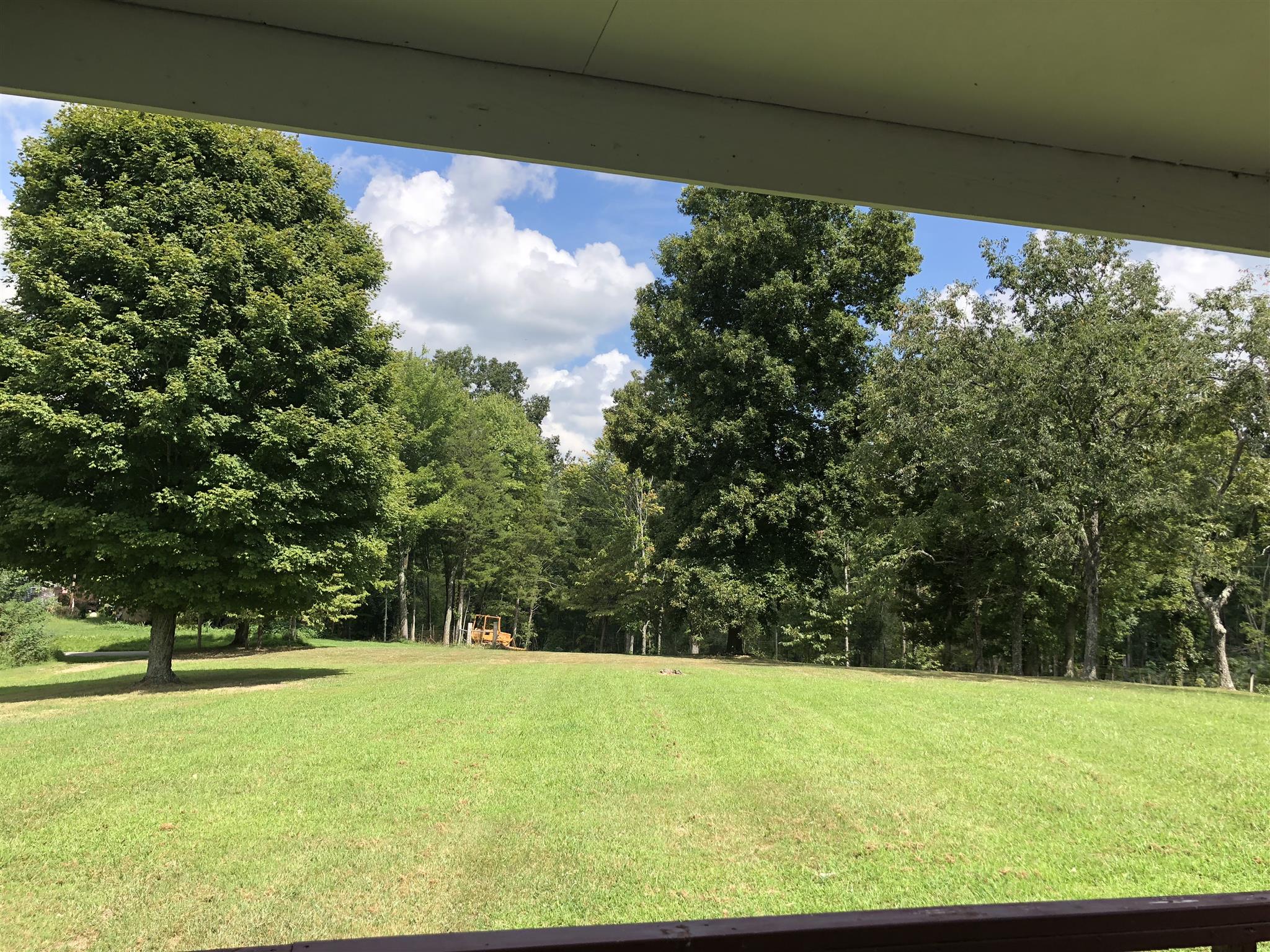 1560 Reese Road Bethpage, TN 37022 - Photo 9 of 22 a view of a yard