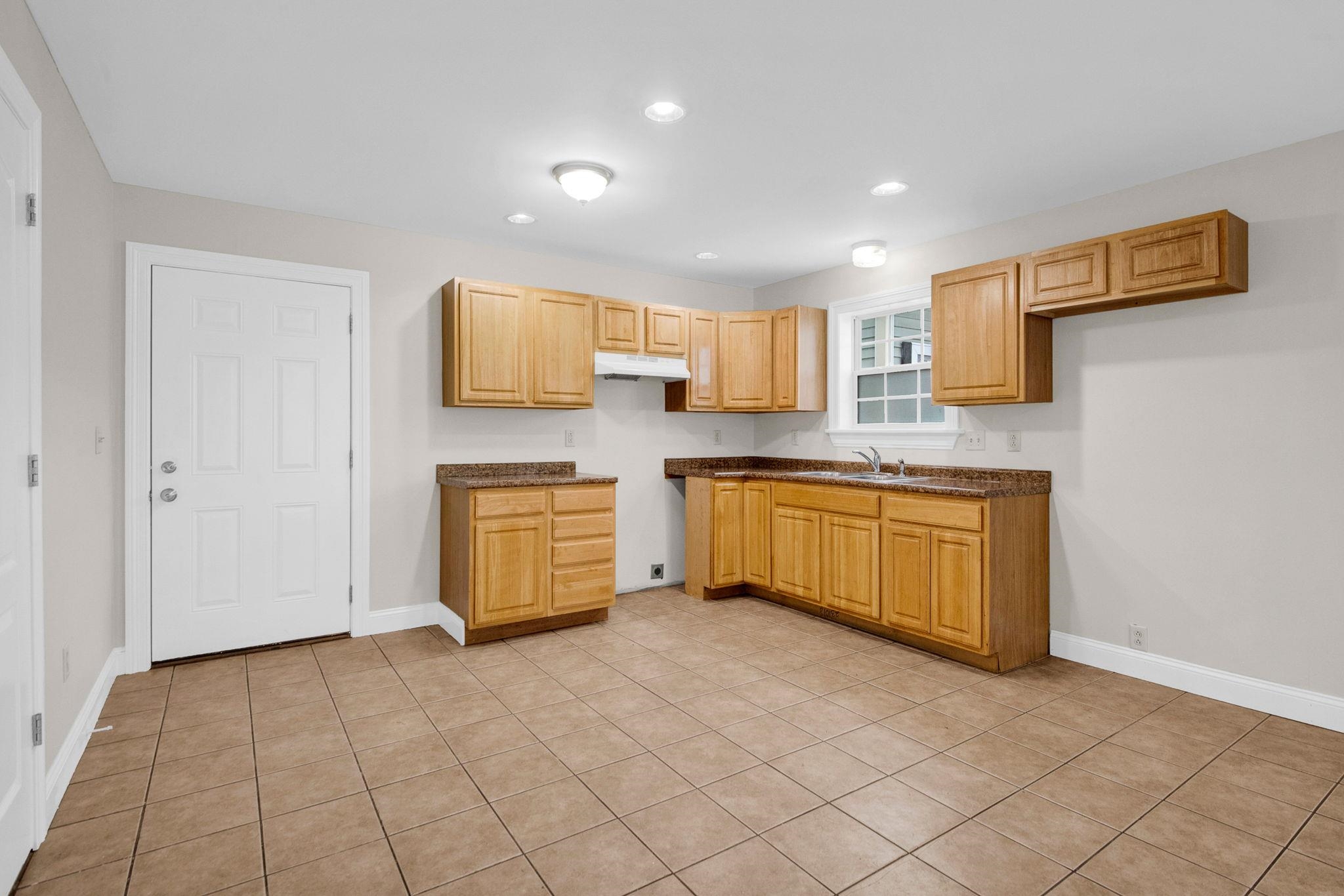 7 Maple Street St. Albans, VT 05478 - Photo 13 of 29