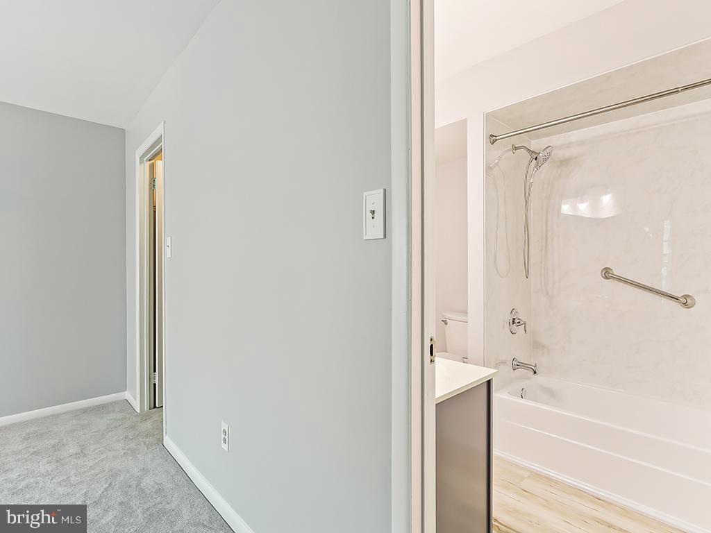 303 Trinity Court, Unit 11 Princeton, NJ 08540 - Photo 29 of 37