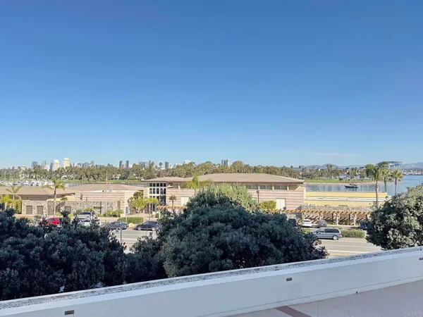 $2,749,000 | 1820 Avenida Del Mundo, Unit 208, Coronado, CA 92118
