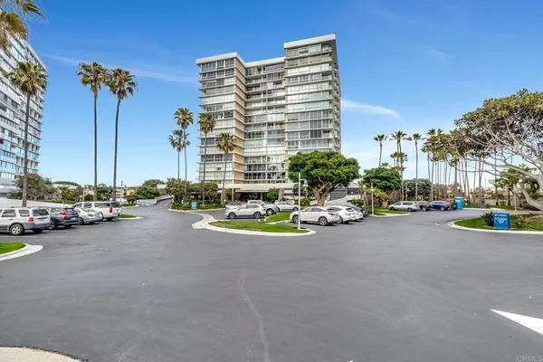 $2,749,000 | 1820 Avenida Del Mundo, Unit 208, Coronado, CA 92118