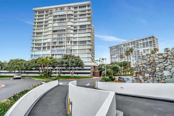 $2,749,000 | 1820 Avenida Del Mundo, Unit 208, Coronado, CA 92118