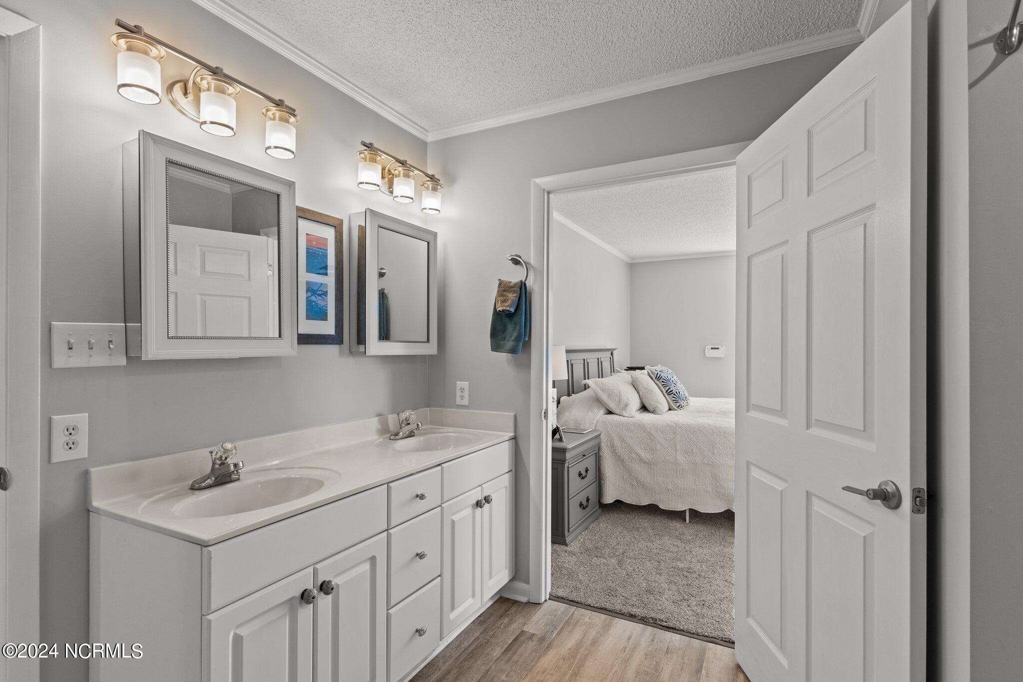 216 Oyster Lane Hubert, NC 28539 - Photo 25 of 80 Double Vanity