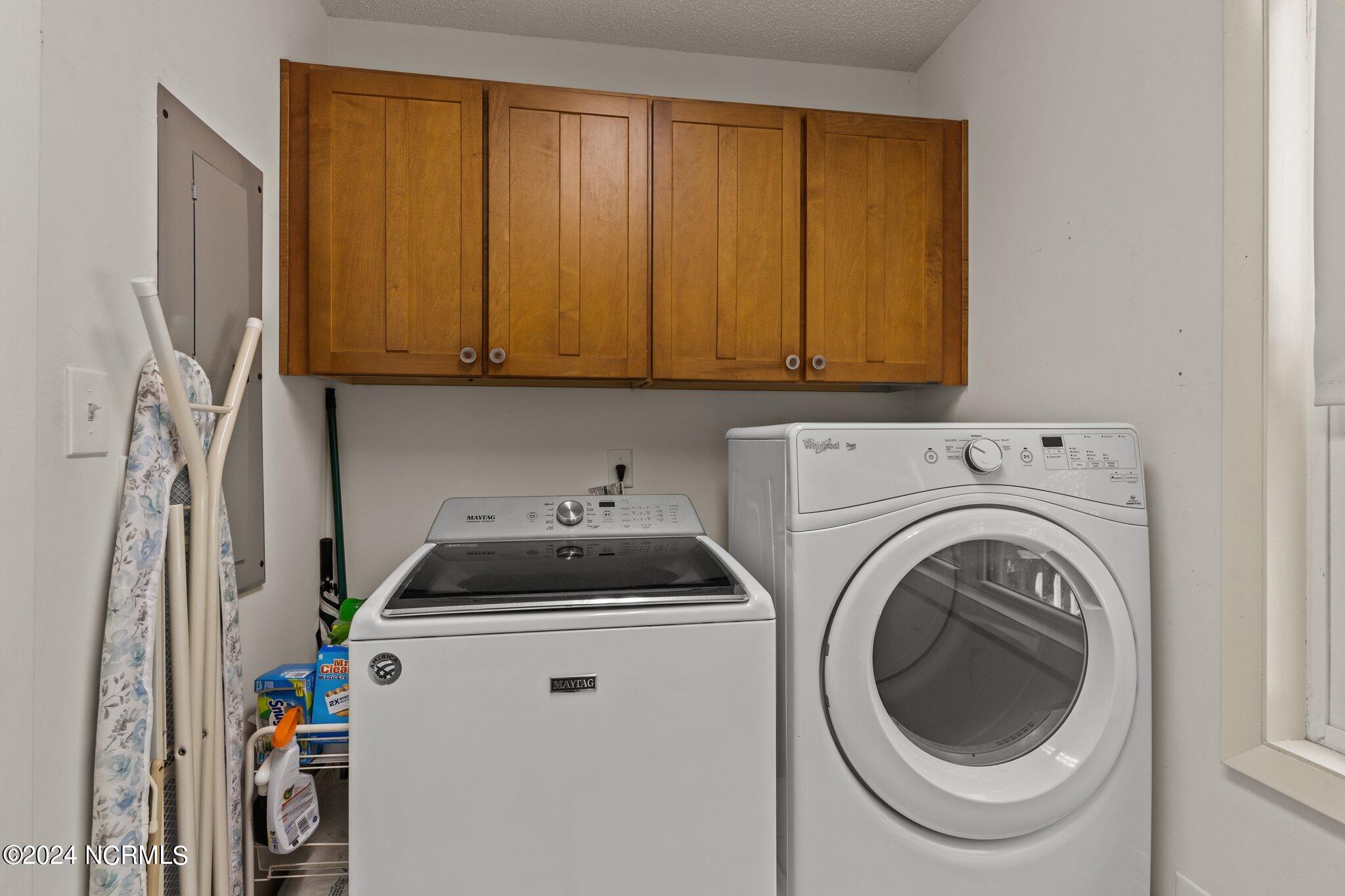 216 Oyster Lane Hubert, NC 28539 - Photo 28 of 80 Laundry Room