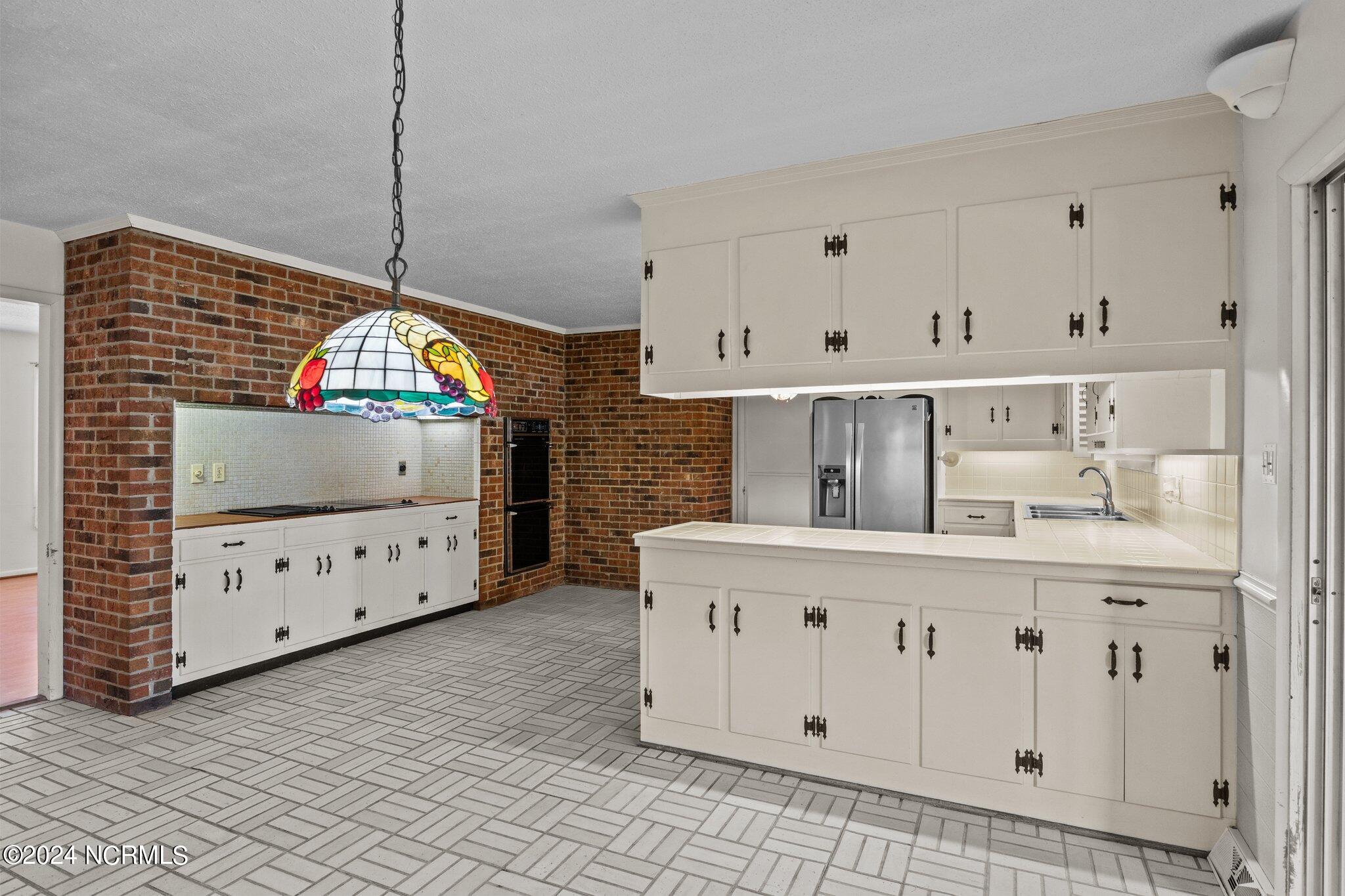 216 Oyster Lane Hubert, NC 28539 - Photo 37 of 80 Kitchen