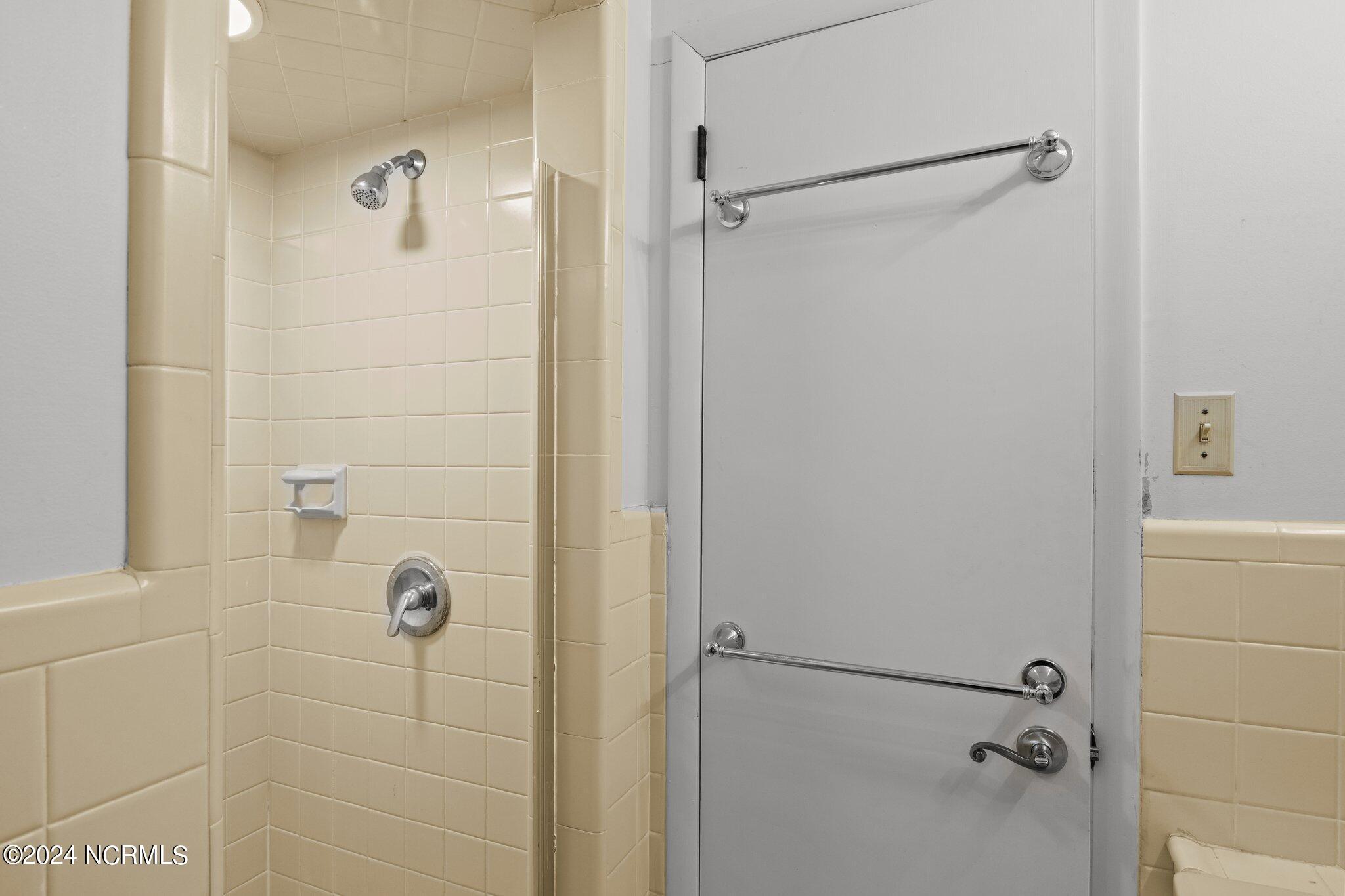 216 Oyster Lane Hubert, NC 28539 - Photo 46 of 80 3rd Bath