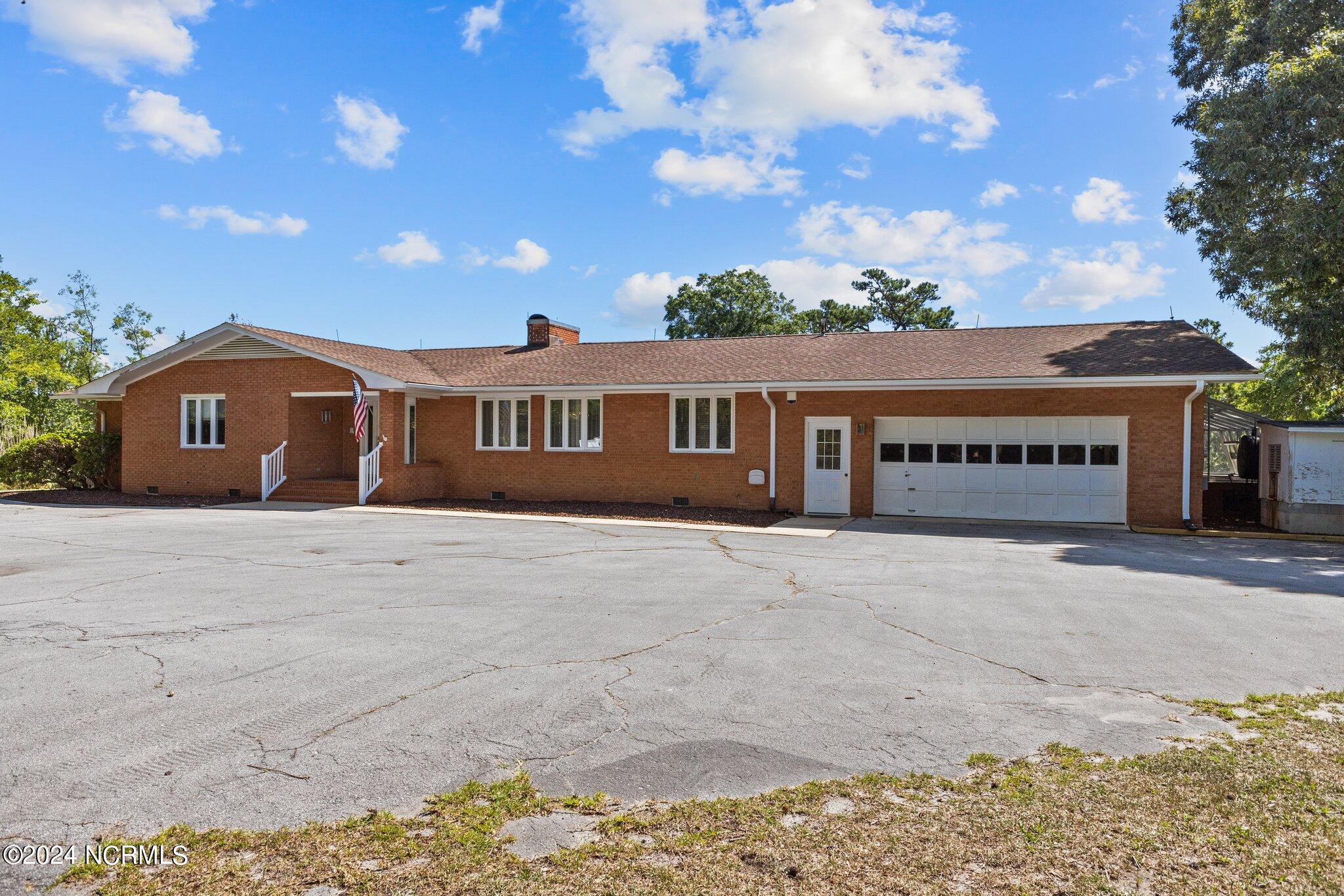 216 Oyster Lane Hubert, NC 28539 - Photo 5 of 80 Main Home