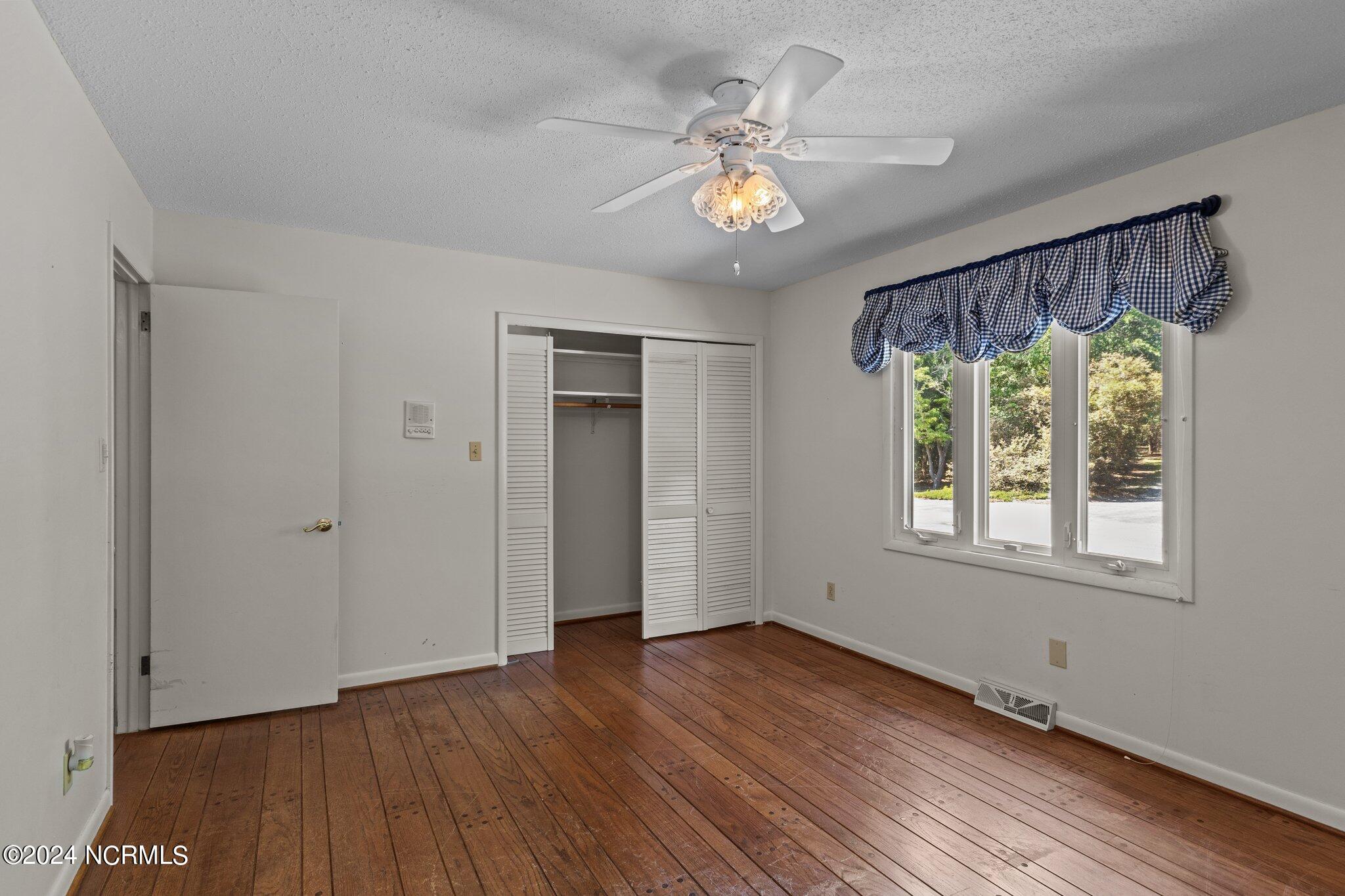 216 Oyster Lane Hubert, NC 28539 - Photo 55 of 80 3rd Bedroom