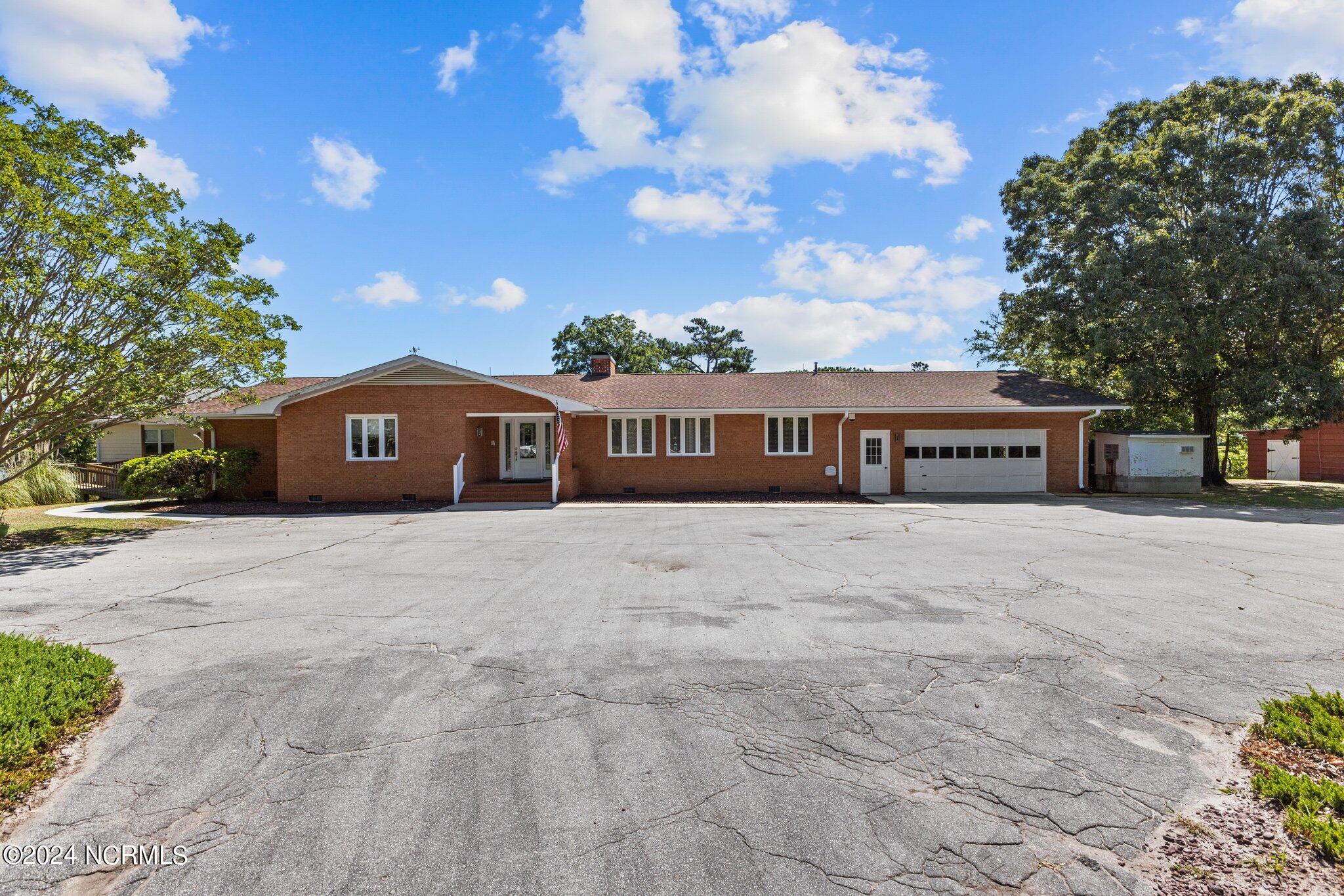 216 Oyster Lane Hubert, NC 28539 - Photo 6 of 80 Main Home & Additon