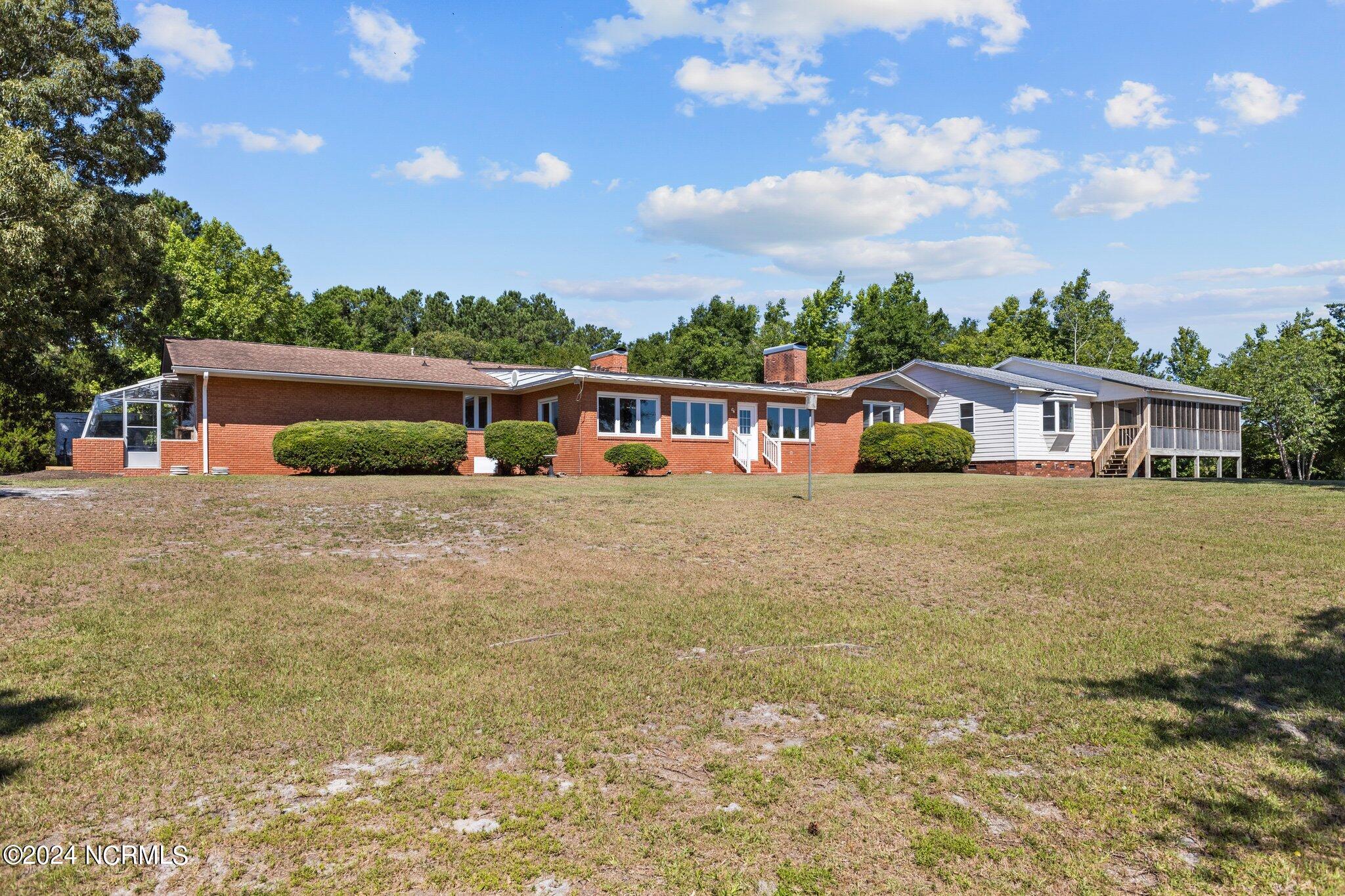 216 Oyster Lane Hubert, NC 28539 - Photo 9 of 80 Rear Elevation