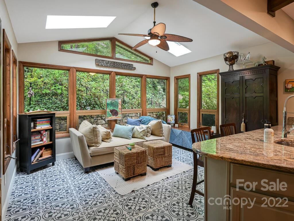 31 Innsbrook Road Asheville, NC 28804 - Photo 17 of 46 Gallery Image 17